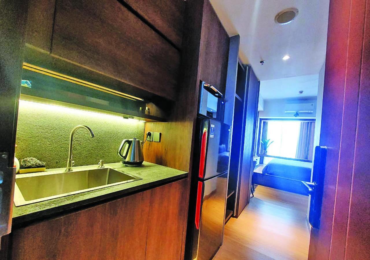 Apartment Newly Renovated 55th Floor Seaview Unit Pollux Batam