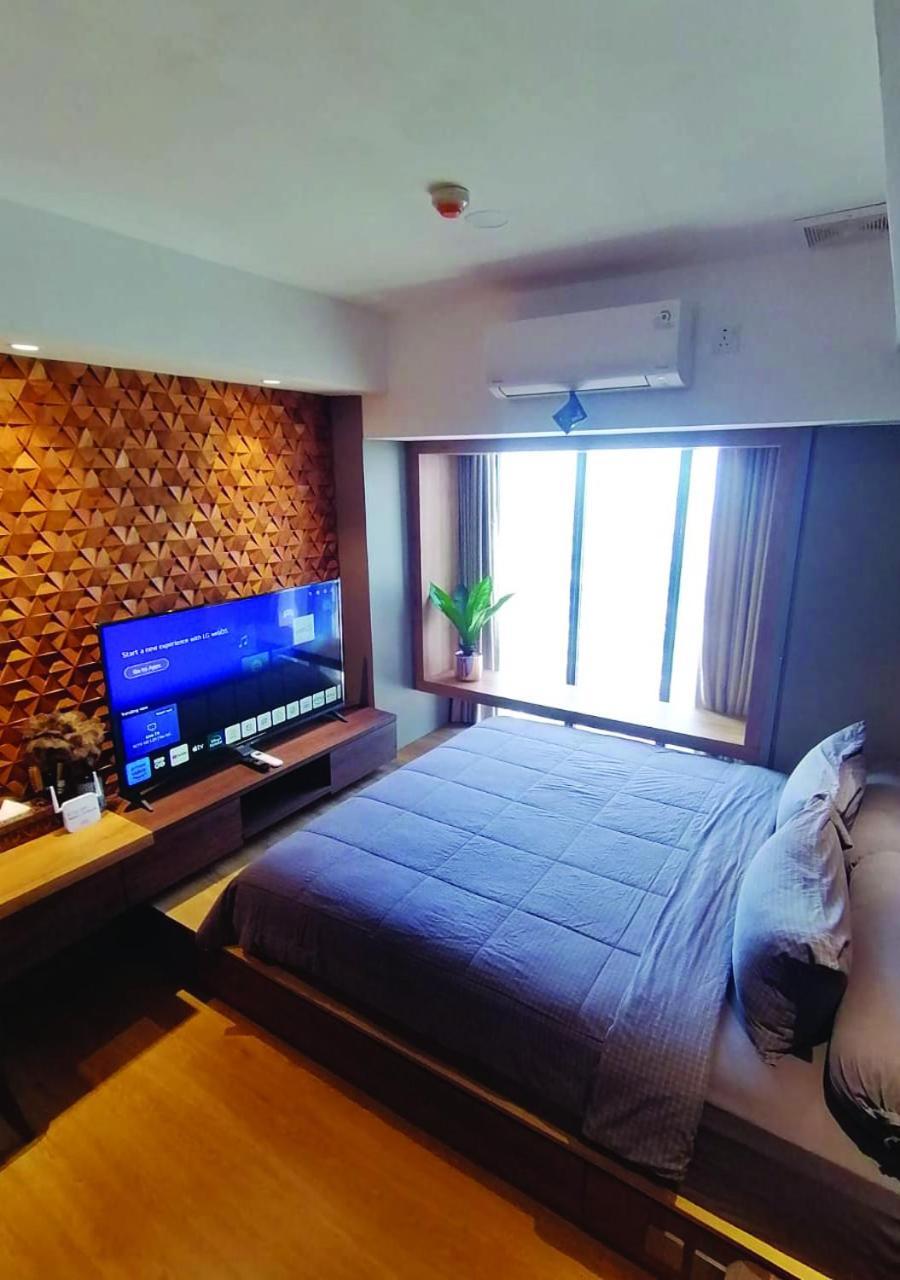 Newly Renovated 55th Floor Seaview Unit Pollux Apartment *