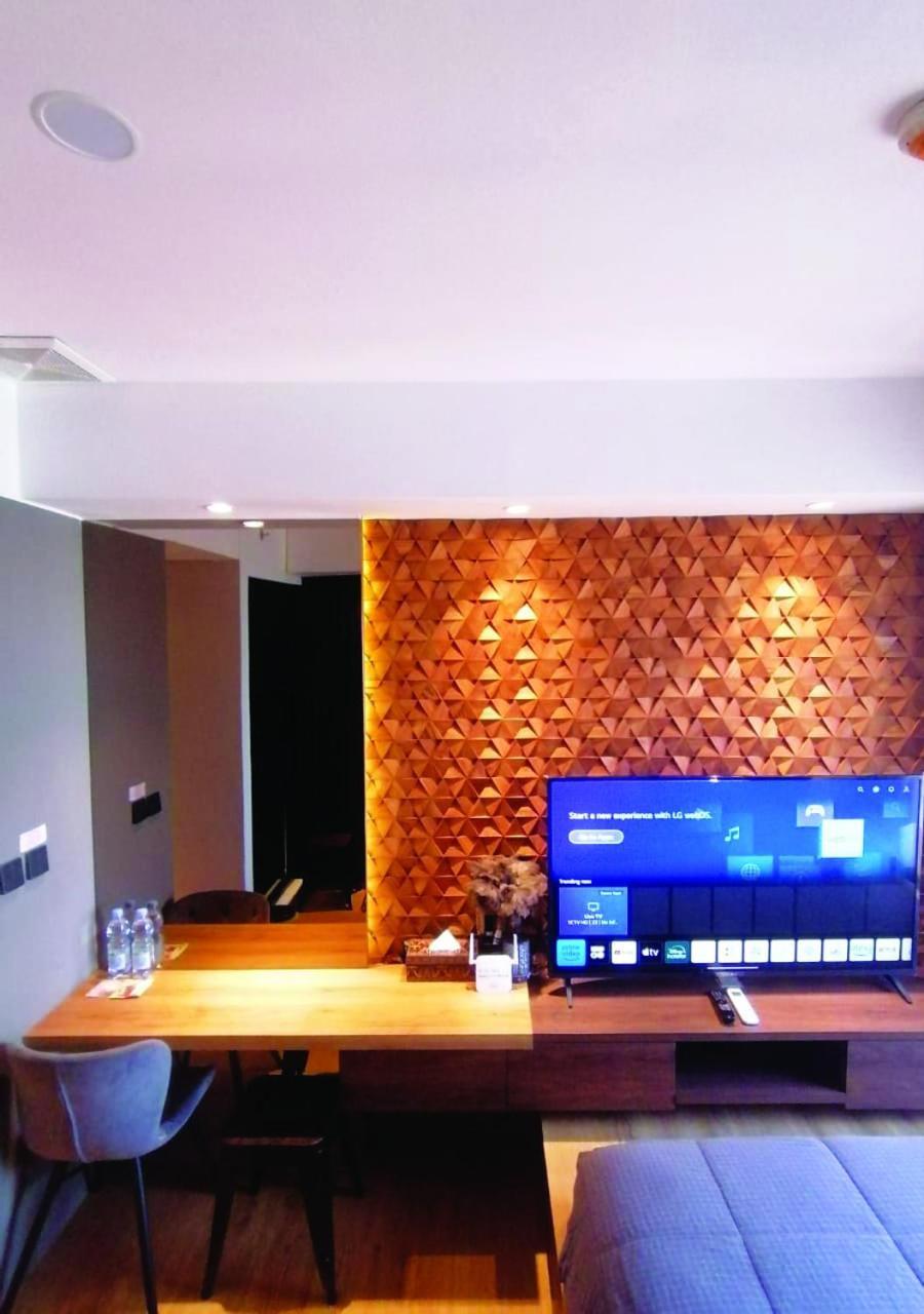 Newly Renovated 55th Floor Seaview Unit Pollux * Batam