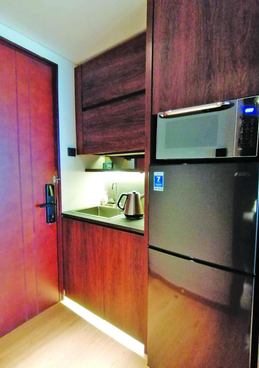 Apartment Newly Renovated 55th Floor Seaview Unit Pollux Batam